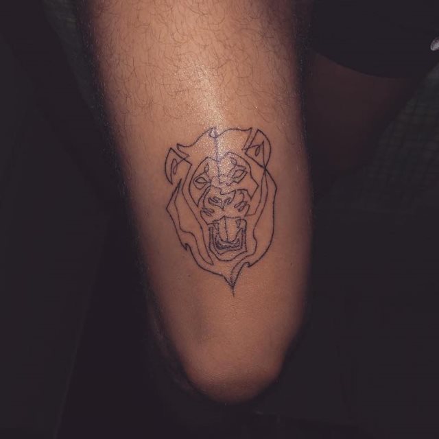 tattoo femenino con un leon 32