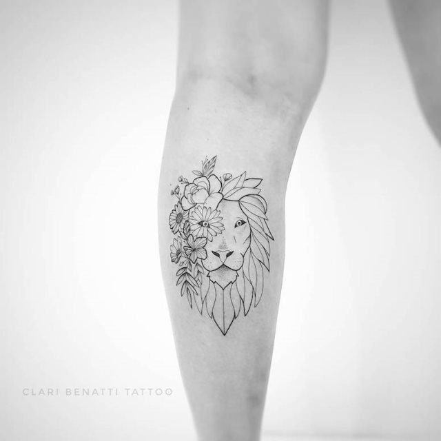 tattoo femenino con un leon 76