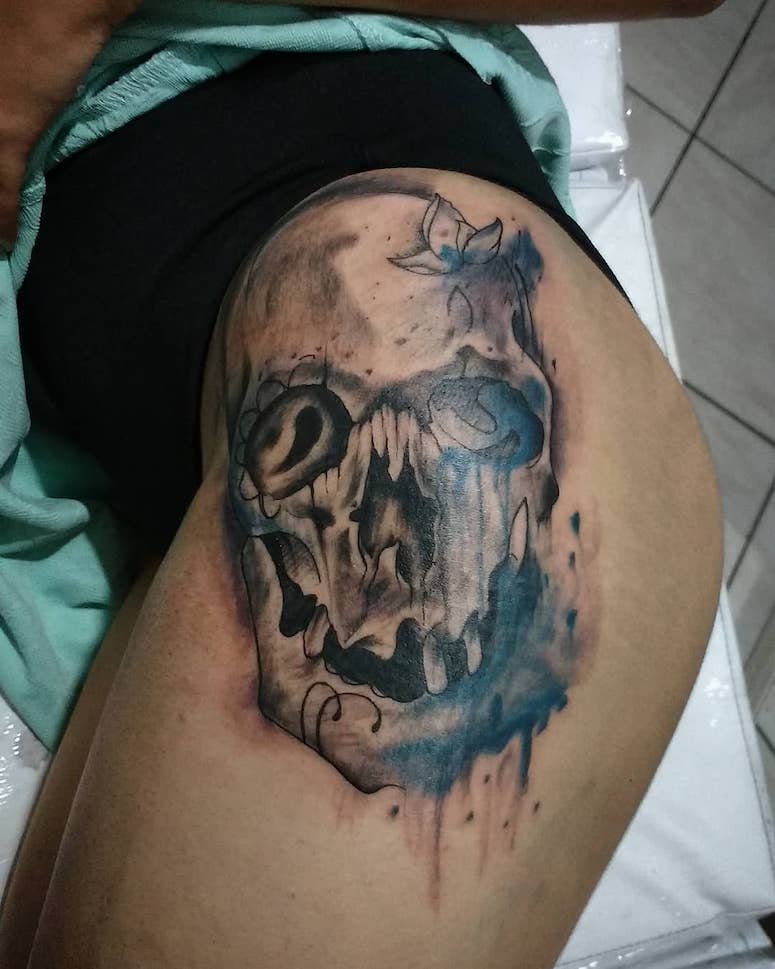 tattoo femenino con una calavera mexicana 03