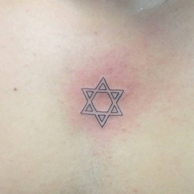 tattoo femenino con una estrella 03