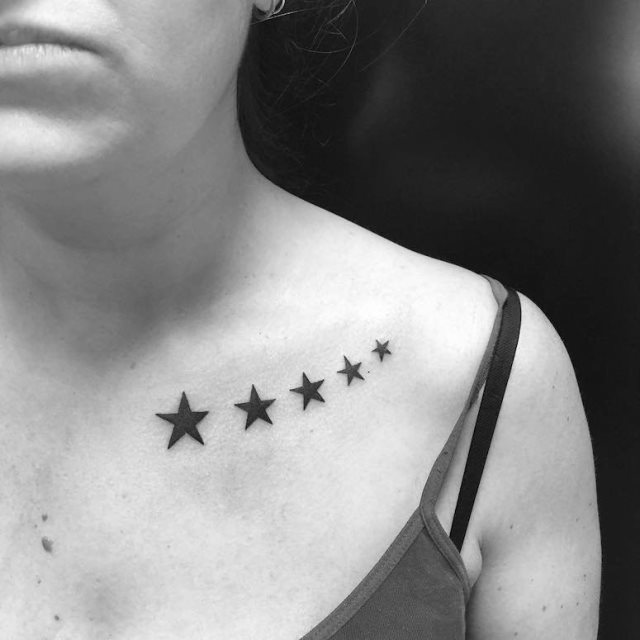 tattoo femenino con una estrella 25