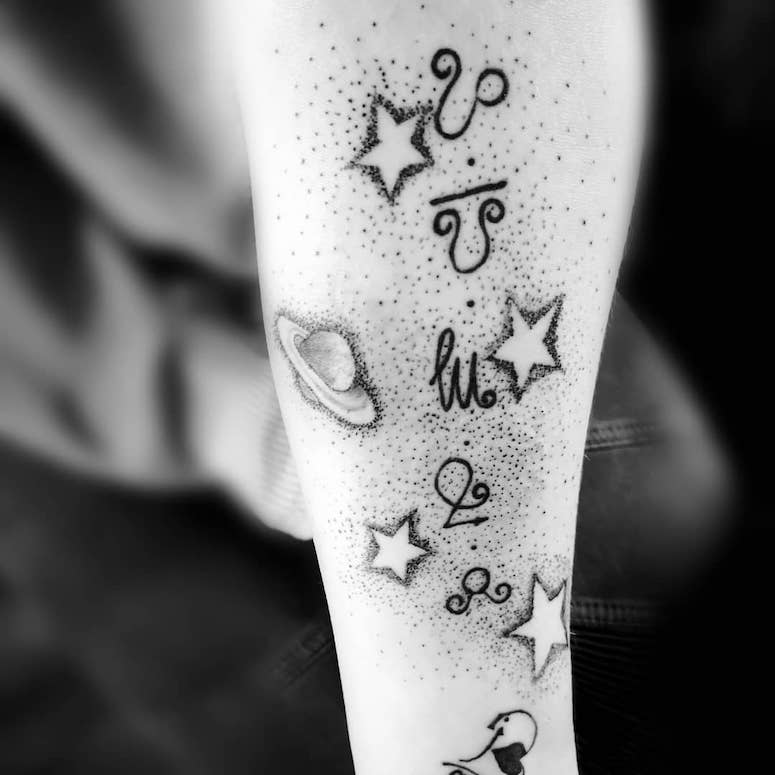 tattoo femenino con una estrella 43