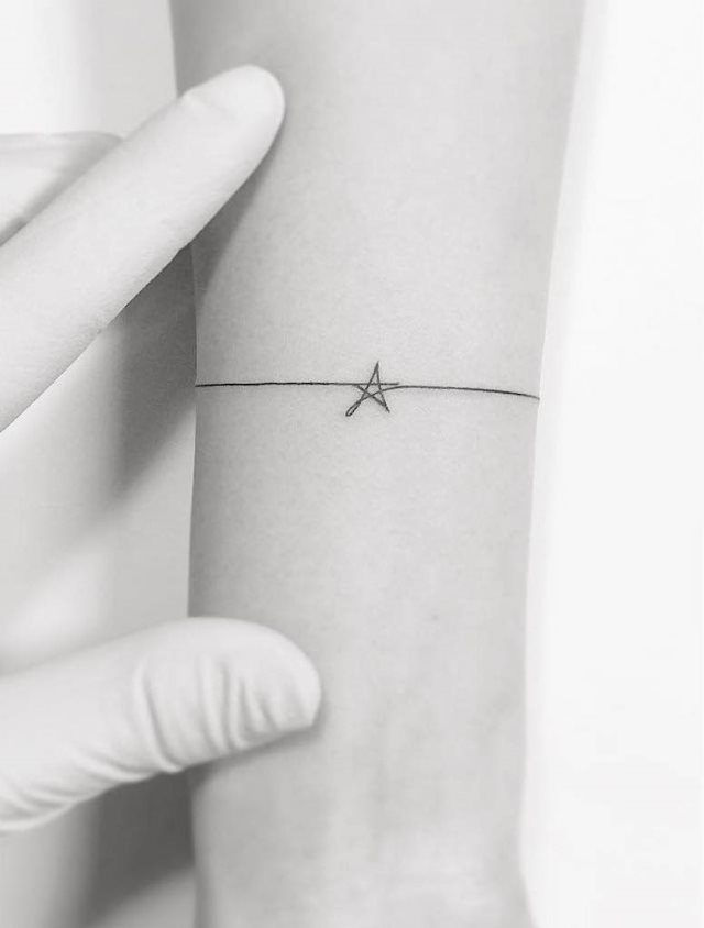 tattoo femenino con una estrella 45