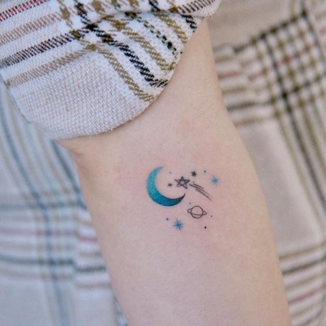 tattoo femenino con una estrella 56