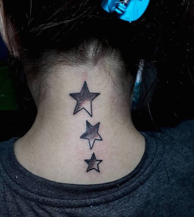 tattoo femenino con una estrella 61