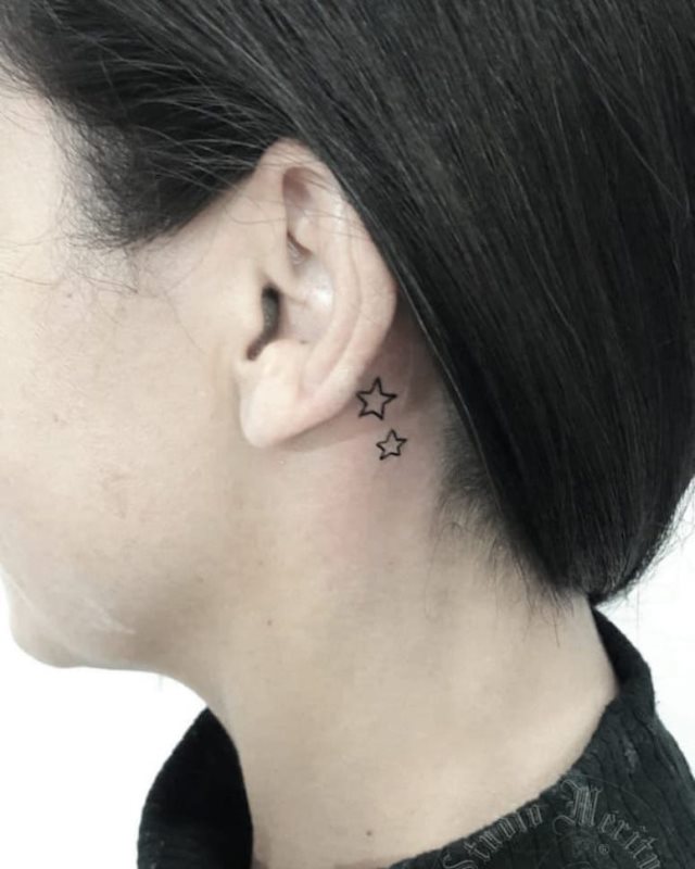 tattoo femenino con una estrella 62