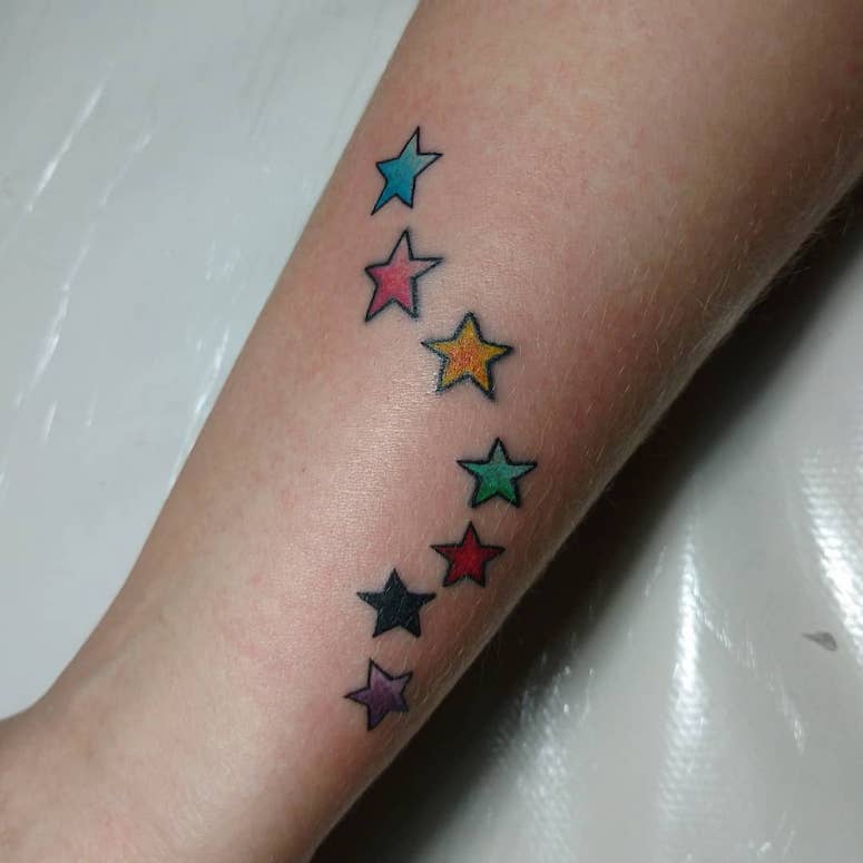 tattoo femenino con una estrella 64