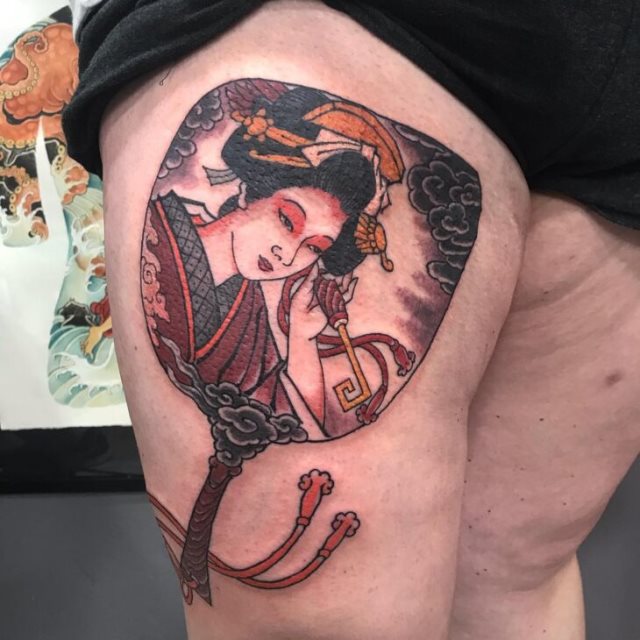 tattoo femenino con una geisha 10
