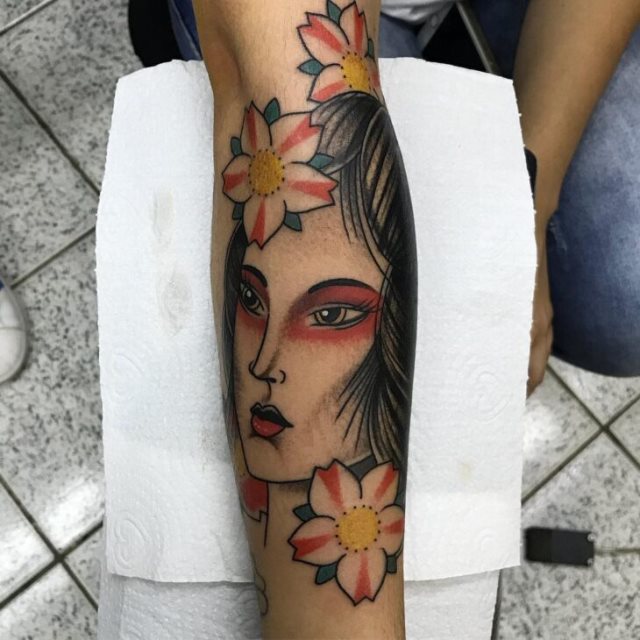 tattoo femenino con una geisha 18