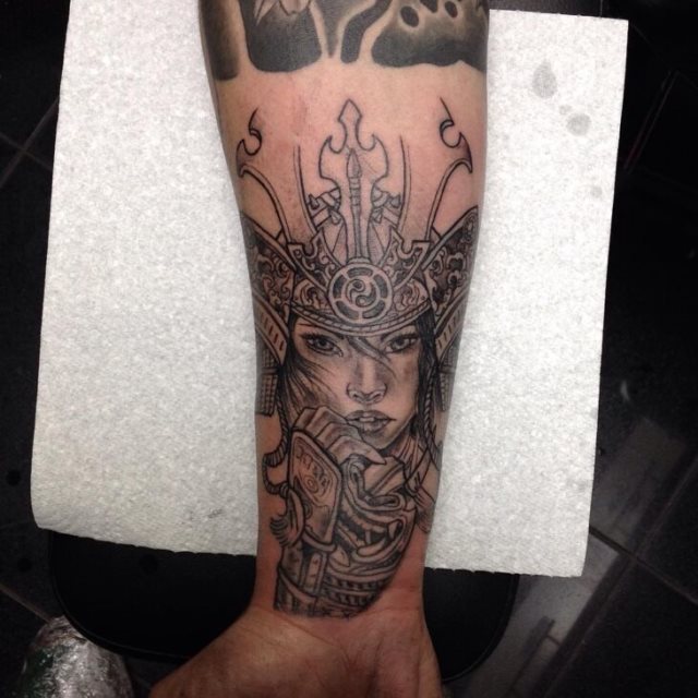 tattoo femenino con una geisha 31