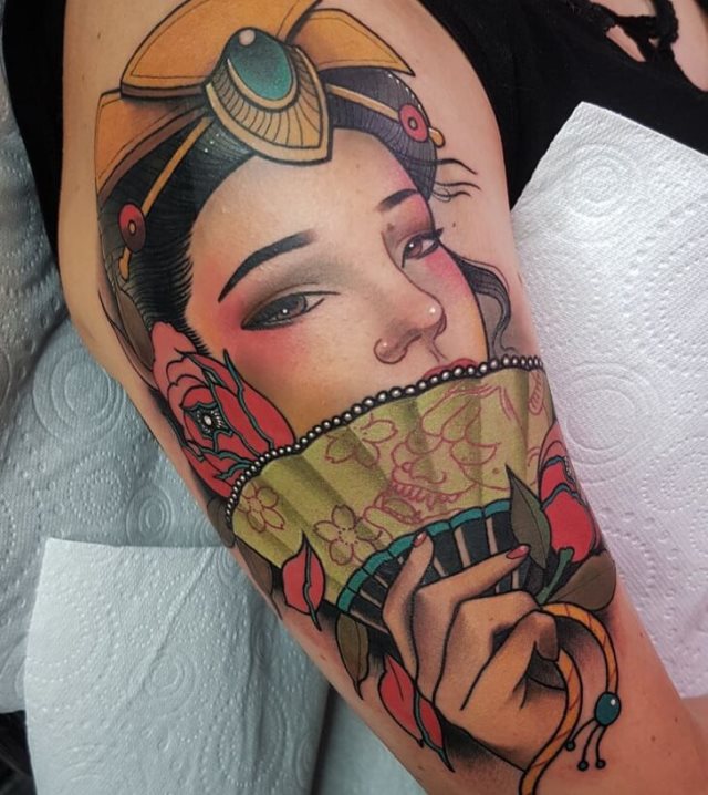tattoo femenino con una geisha 32