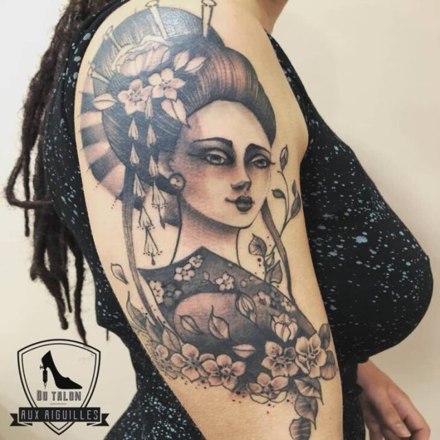 tattoo femenino con una geisha 38