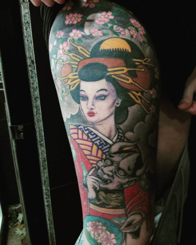 tattoo femenino con una geisha 45