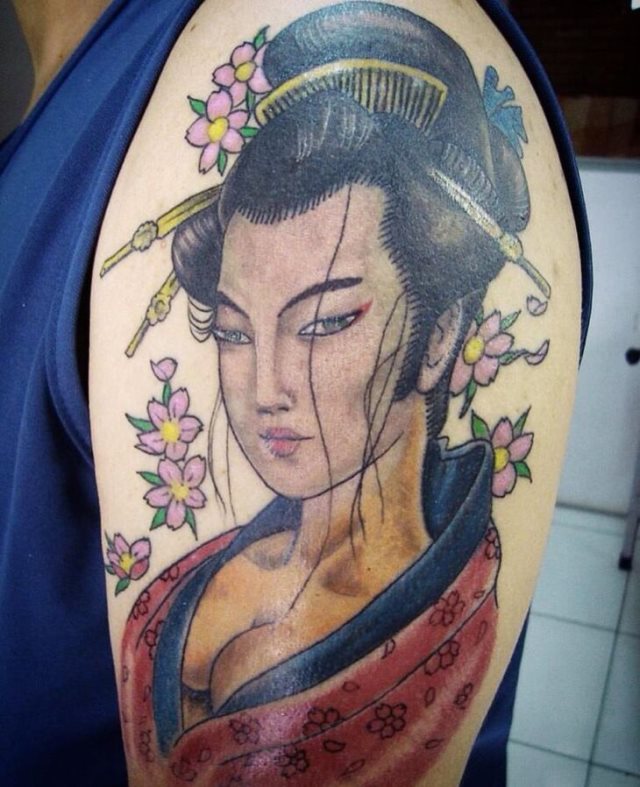 tattoo femenino con una geisha 54