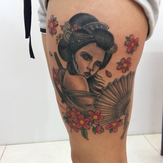 tattoo femenino con una geisha 63