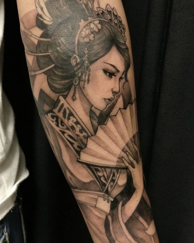 tattoo femenino con una geisha 67