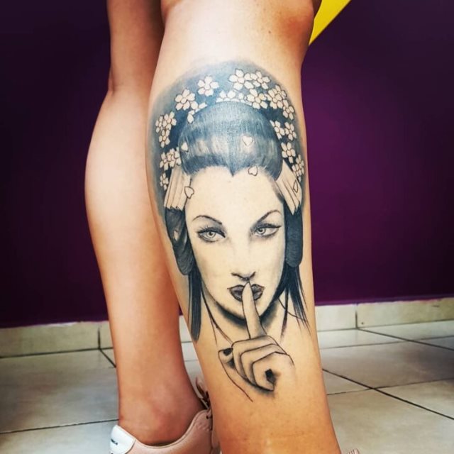 tattoo femenino con una geisha 71