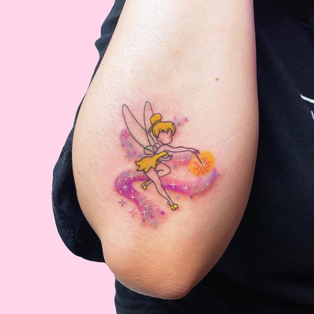 tattoo femenino con una hada 19