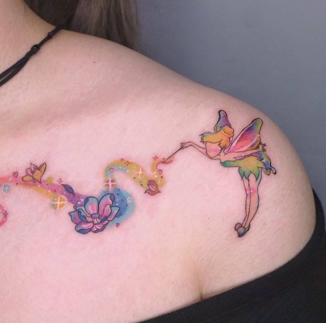 tattoo femenino con una hada 23
