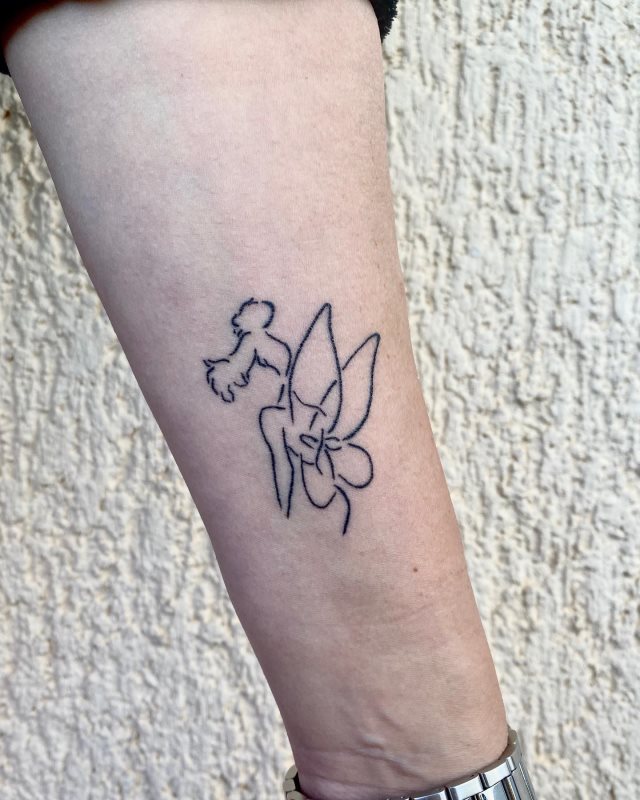 tattoo femenino con una hada 25