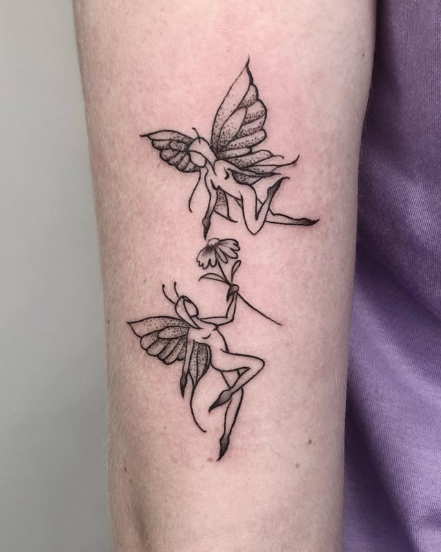 tattoo femenino con una hada 44
