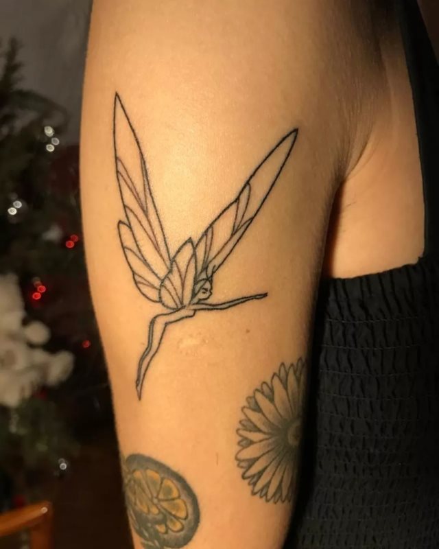 tattoo femenino con una hada 52