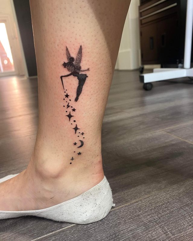 tattoo femenino con una hada 61