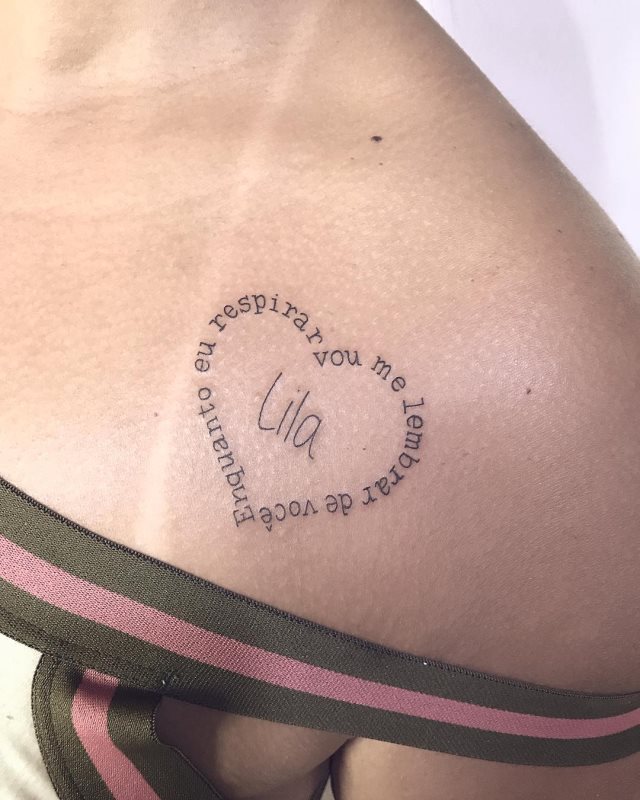 tattoo femenino corazon para el hombro 18