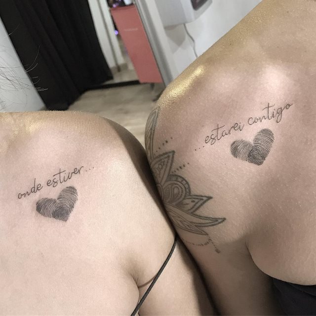 tattoo femenino corazon para el hombro 47
