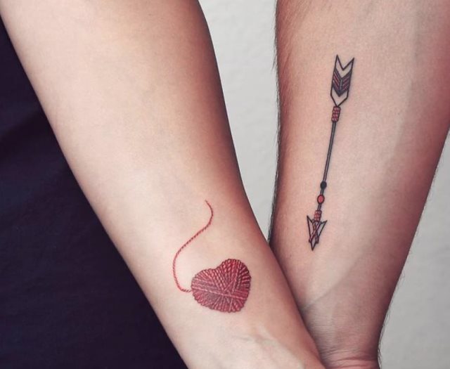 tattoo femenino corazon para la muneca 07
