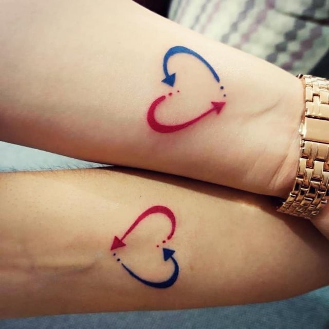 tattoo femenino corazon para la muneca 71