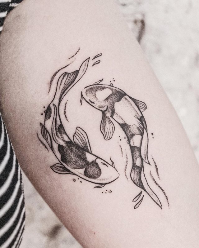 tattoo femenino de carpa 31