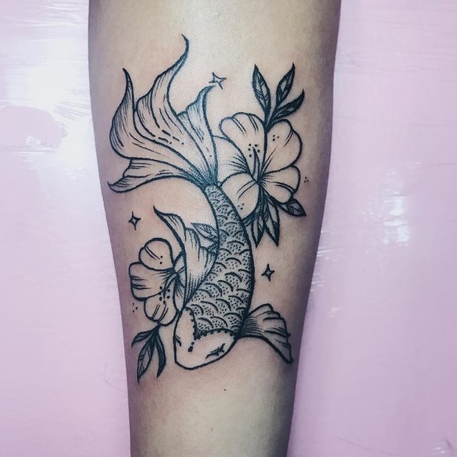 tattoo femenino de carpa 61