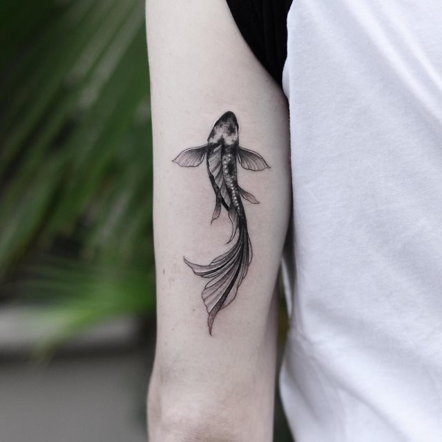 tattoo femenino de carpa 65