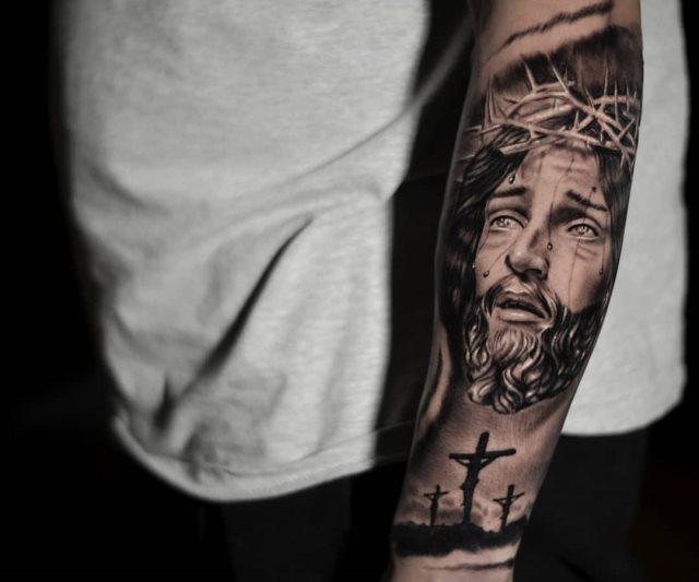 tattoo femenino de jesucristo 02