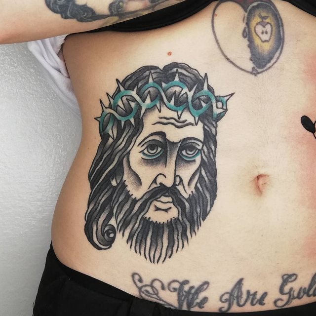 tattoo femenino de jesucristo 26