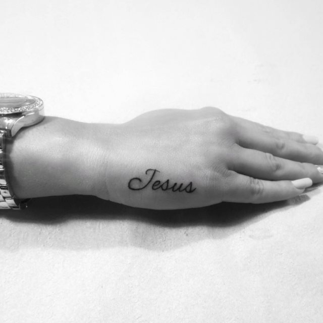 tattoo femenino de jesucristo 36