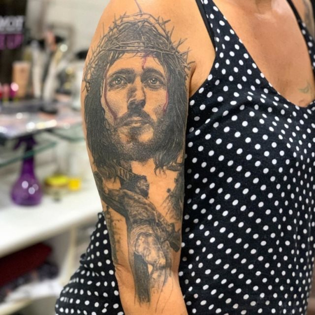 tattoo femenino de jesucristo 41