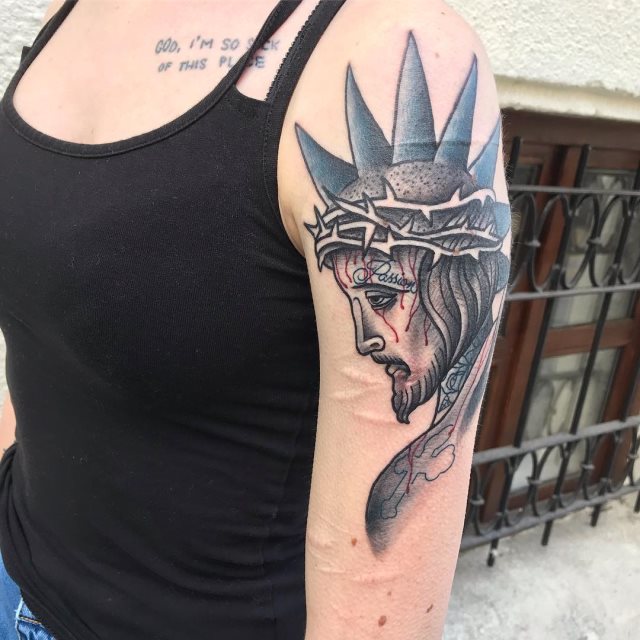 tattoo femenino de jesucristo 56
