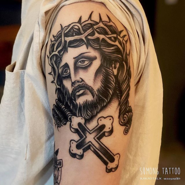 tattoo femenino de jesucristo 68
