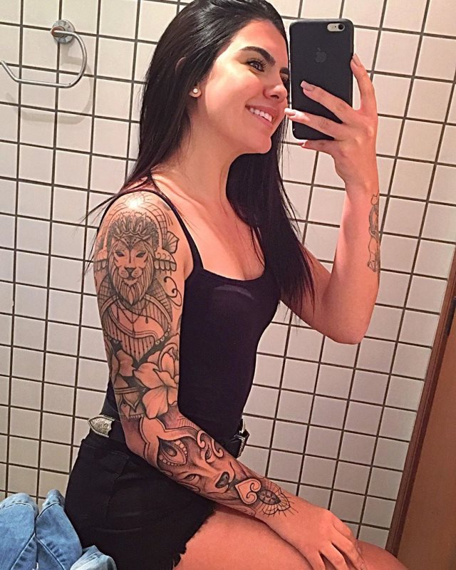 tattoo femenino de manga 57