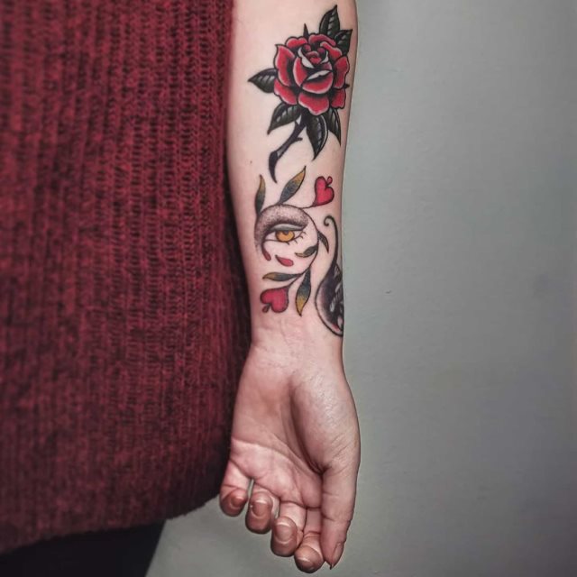 tattoo femenino de manga 75