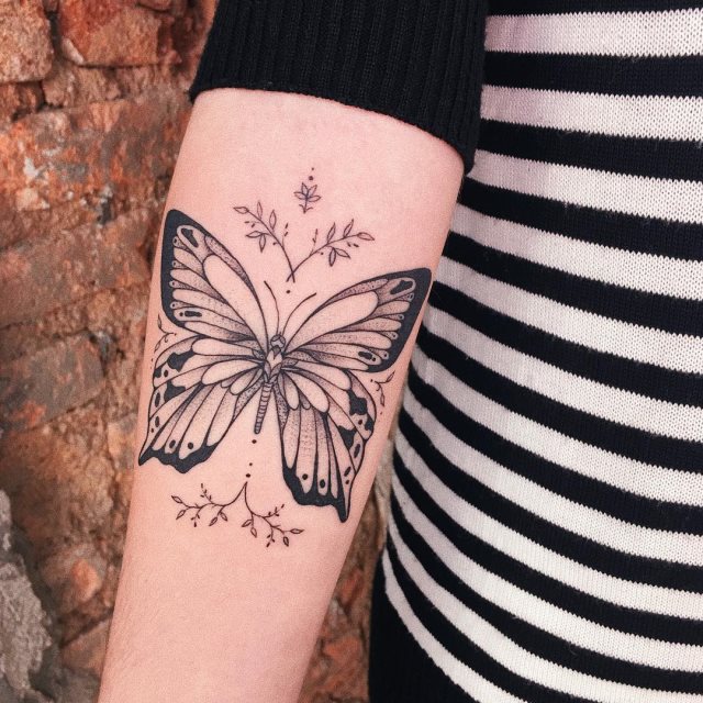 tattoo femenino de mariposa 03