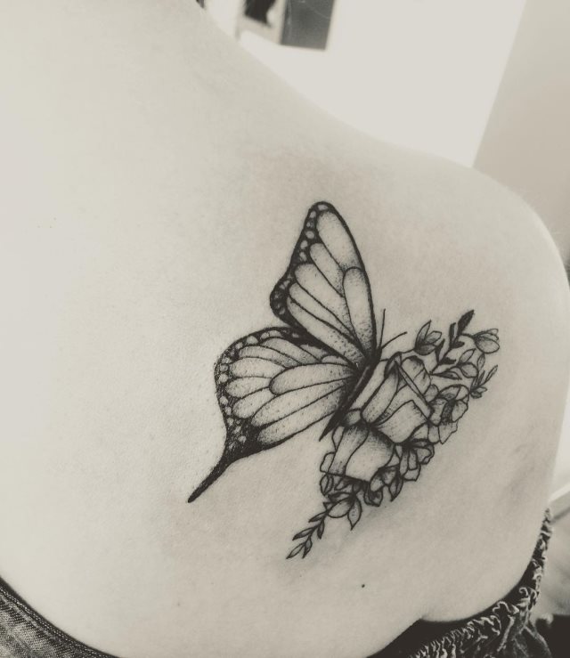 tattoo femenino de mariposa 125