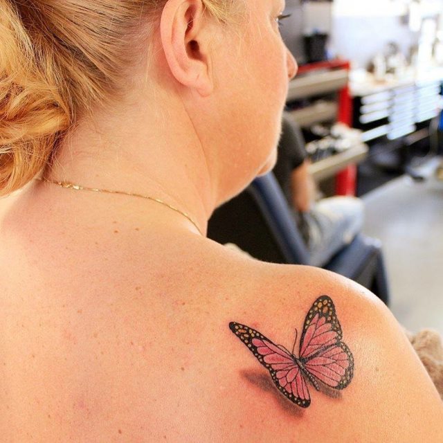 tattoo femenino de mariposa 146