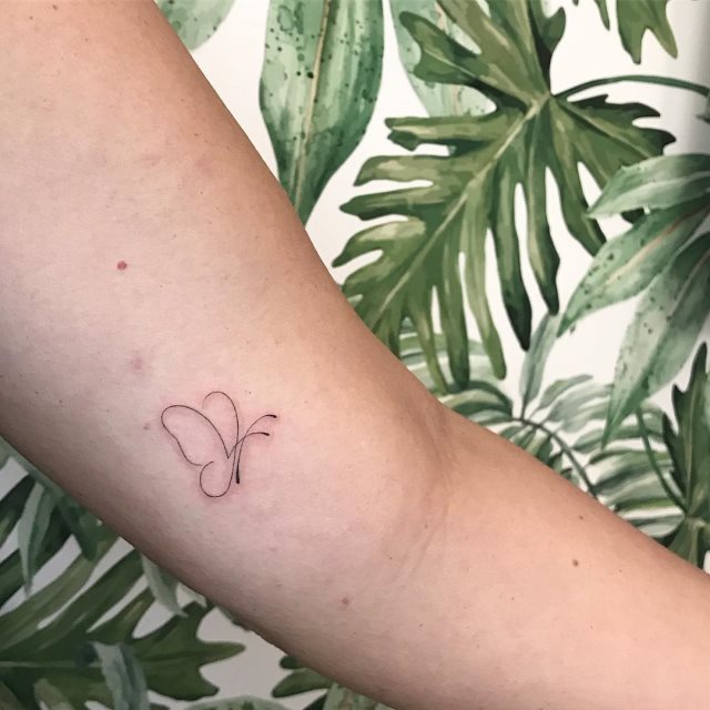tattoo femenino de mariposa 150