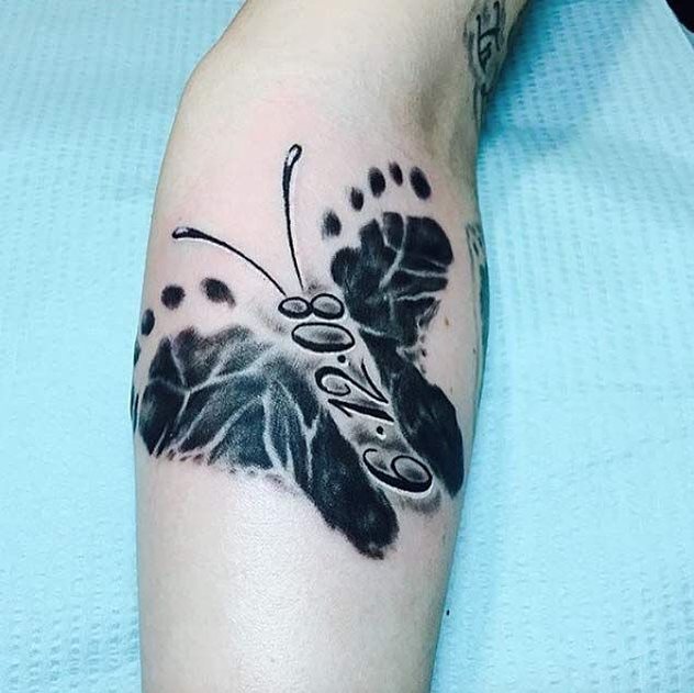 tattoo femenino de mariposa 197