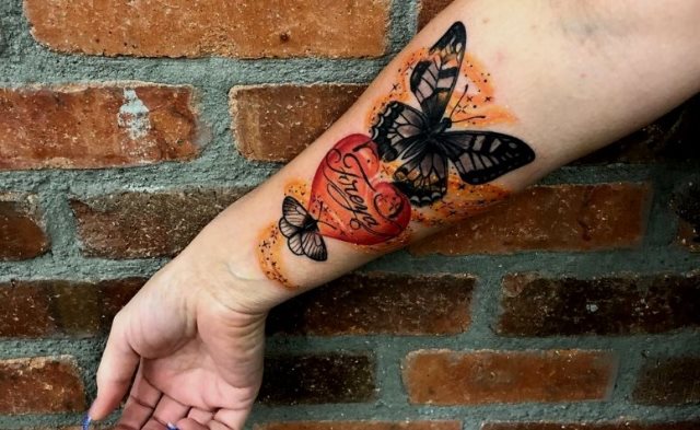 tattoo femenino de mariposa 201