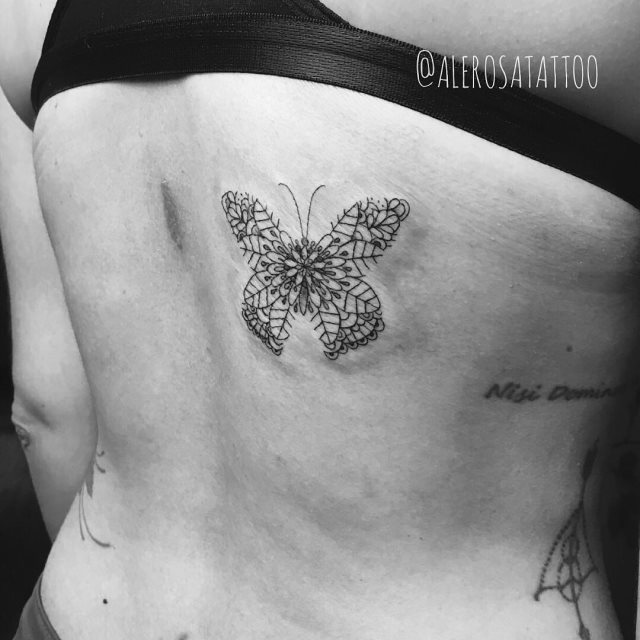 tattoo femenino de mariposa 39