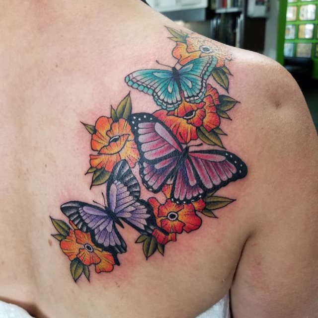 tattoo femenino de mariposa 70